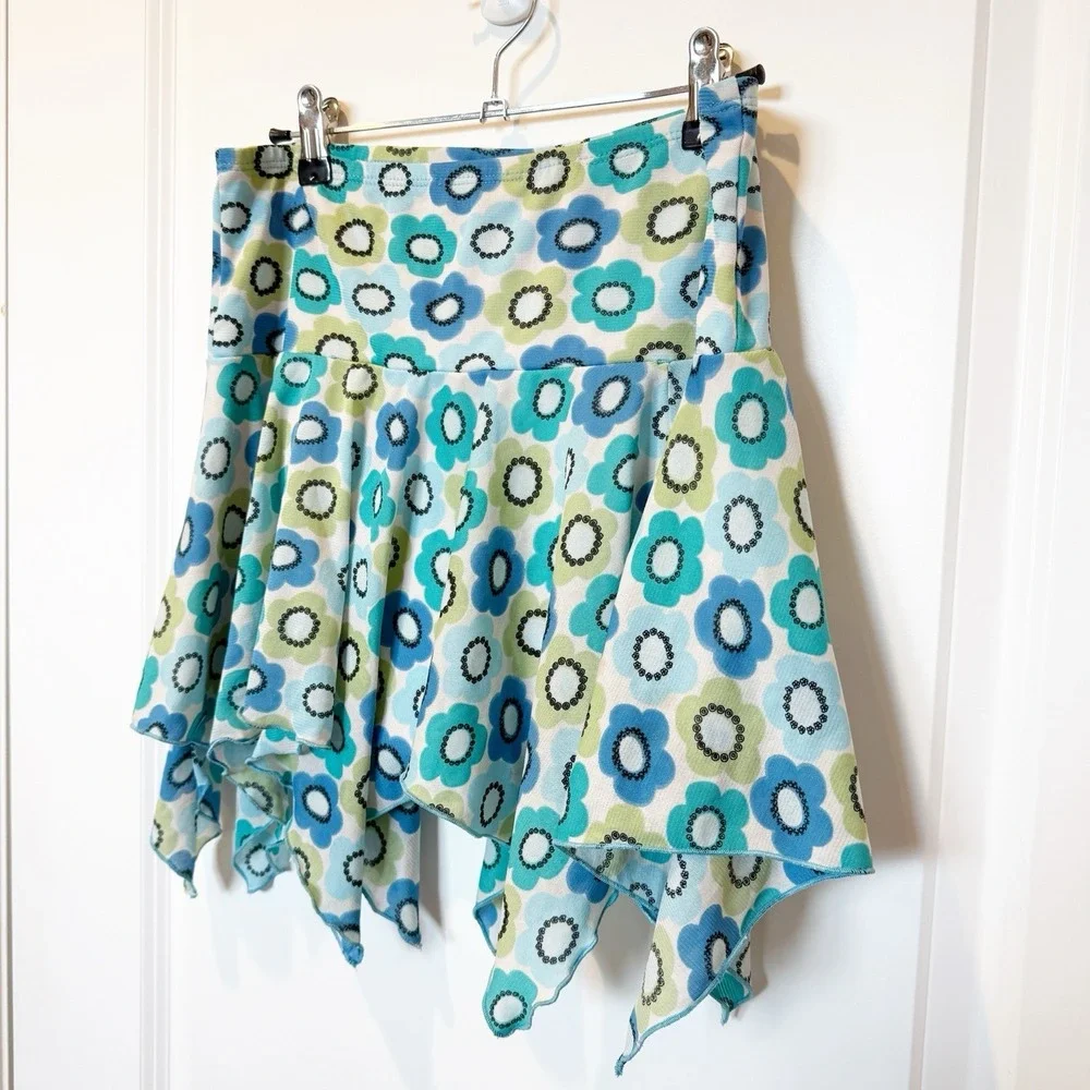 Vtg‎ Trixxi Womens Y2K Floral Mini Skirt Medium Assymetric Hem Boho Indie Fairy